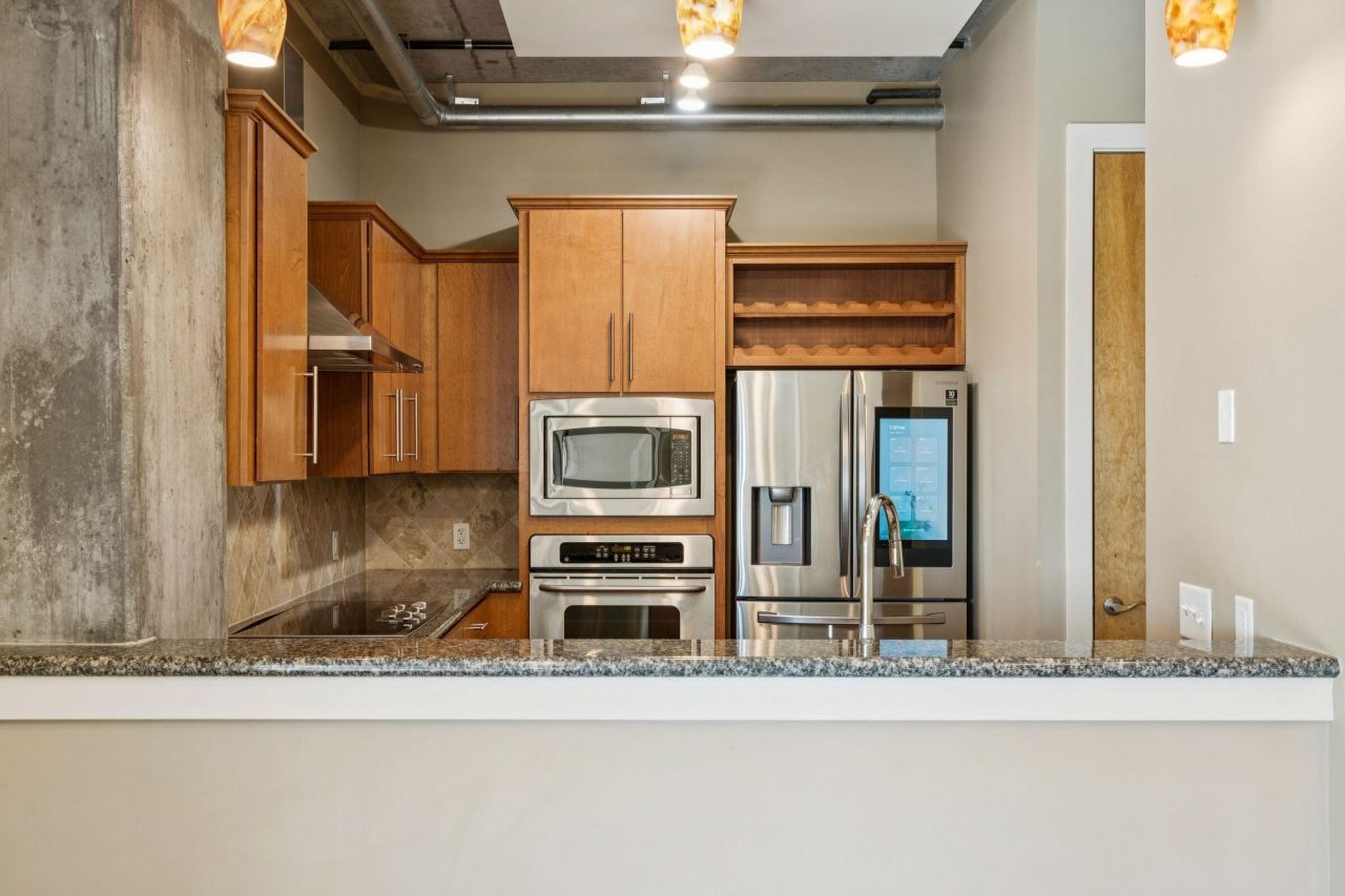 150 Bee Street Photo 19