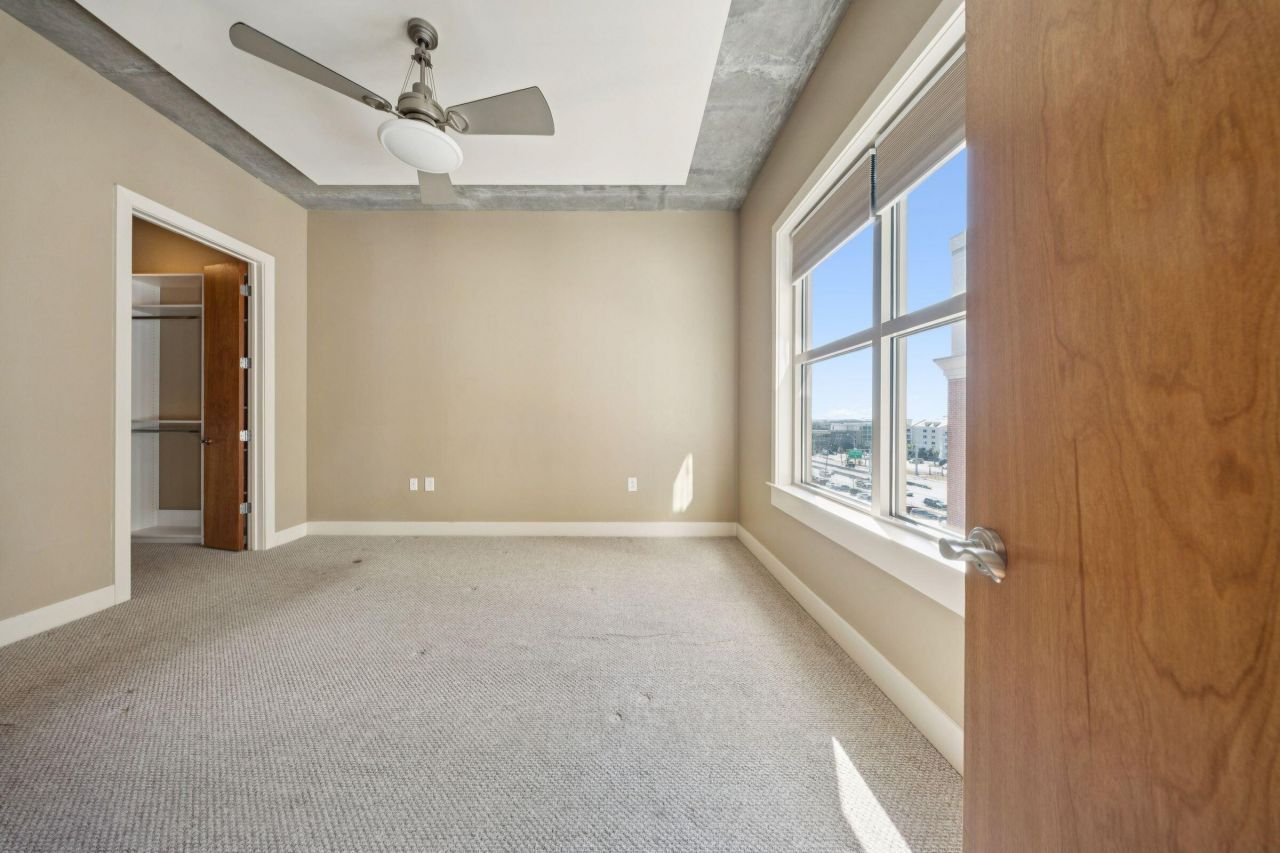 150 Bee Street Photo 21