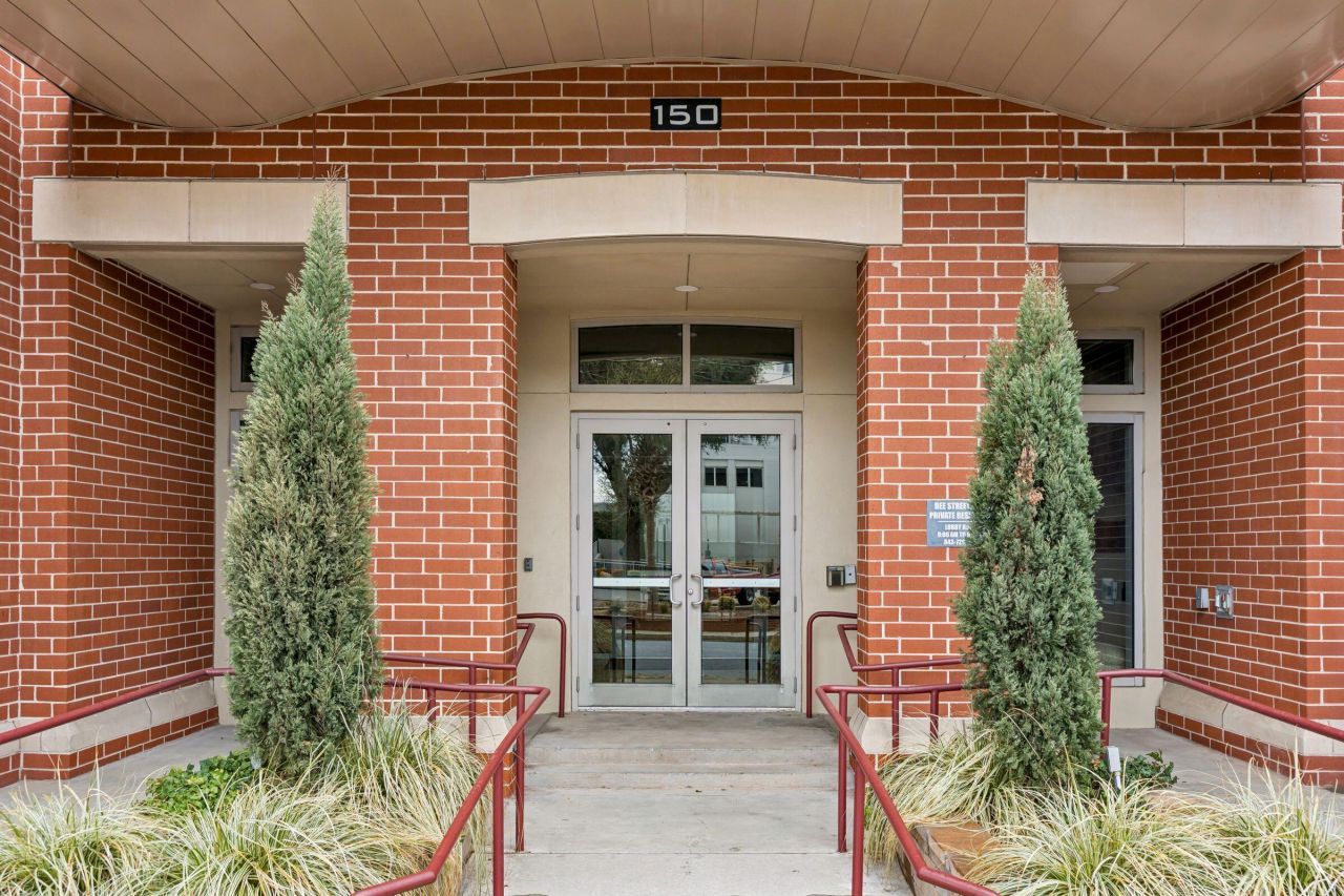 150 Bee Street Photo 33