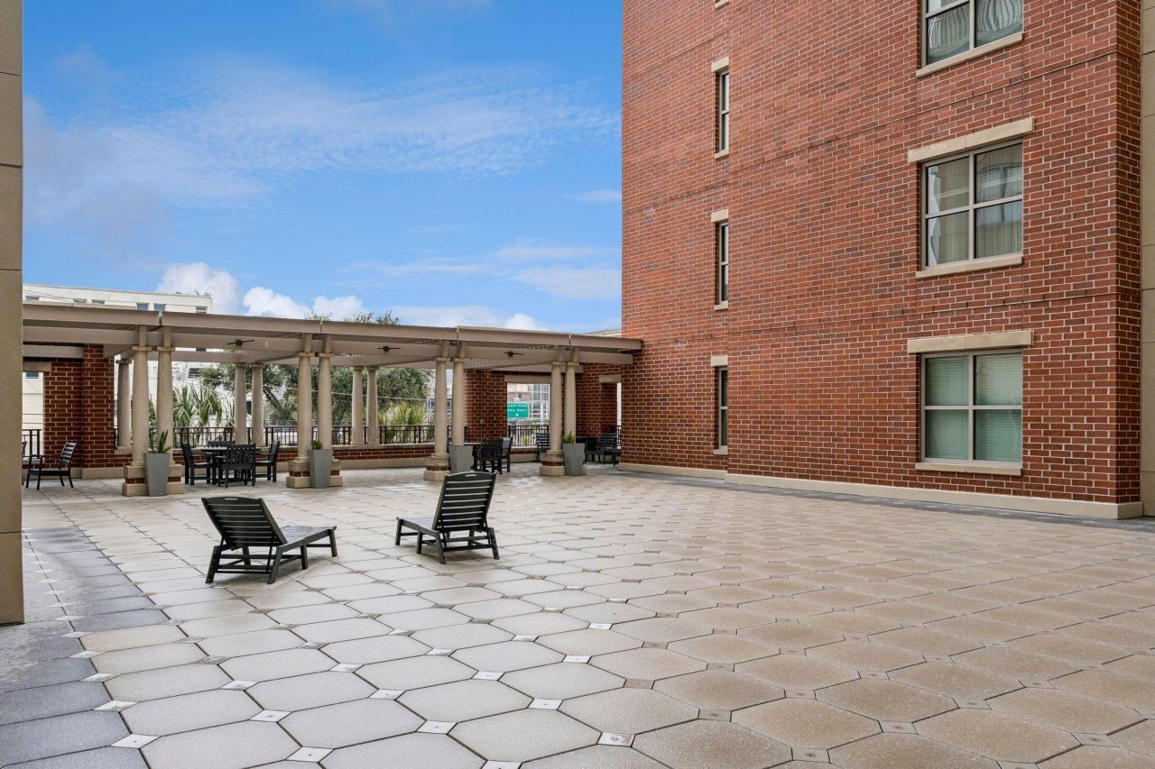 150 Bee Street Photo 36