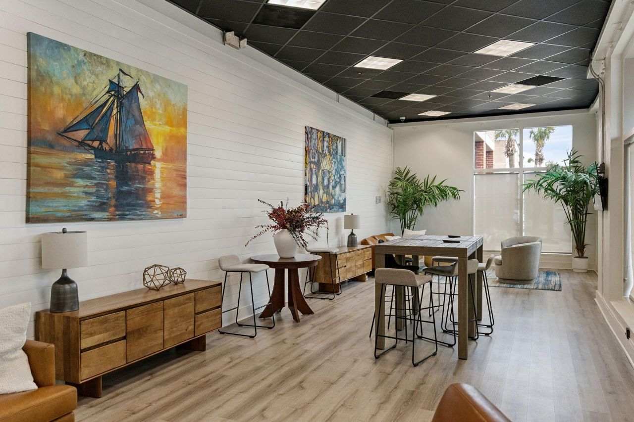 150 Bee Street Photo 40