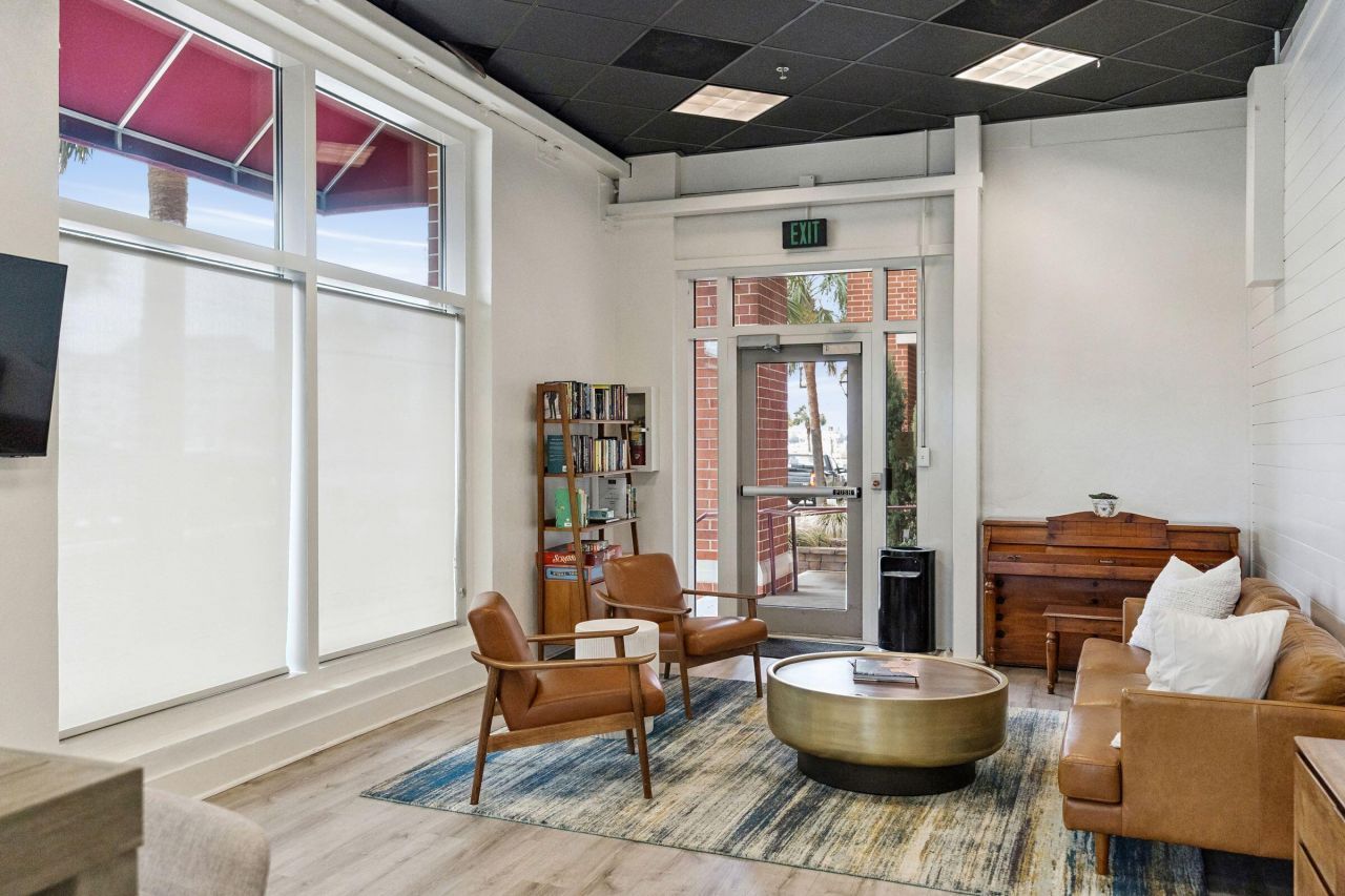 150 Bee Street Photo 42