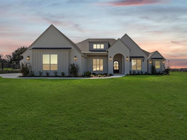 3001 Southern Rise Court, Granbury, TX 76049