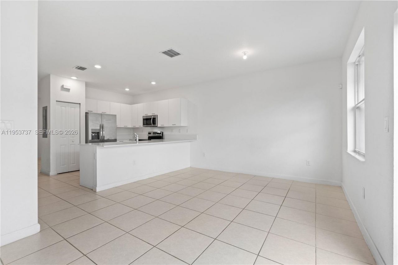 12147 NW 23rd Ct, Miami, FL 33167 Photo