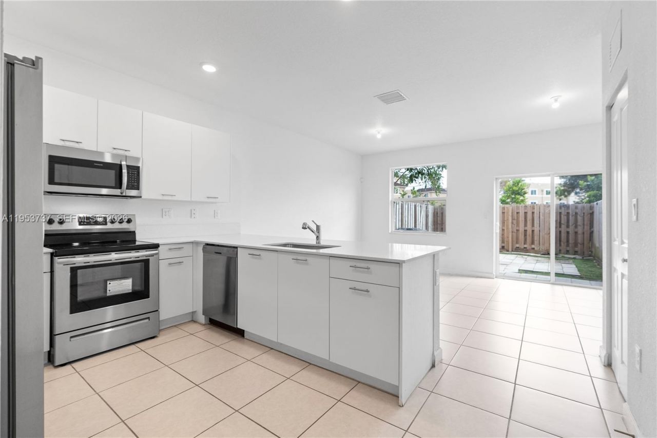 12147 NW 23rd Ct, Miami, FL 33167 Photo