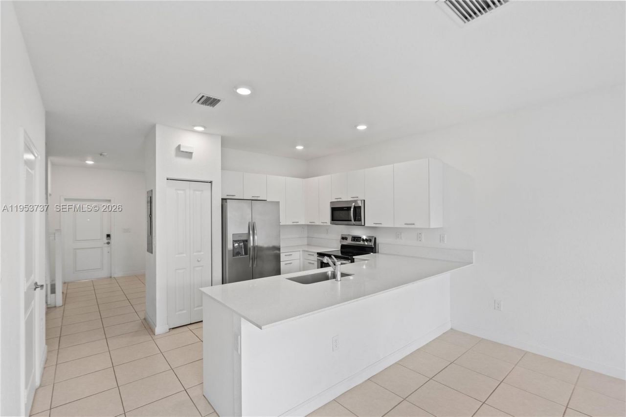 12147 NW 23rd Ct, Miami, FL 33167 Photo