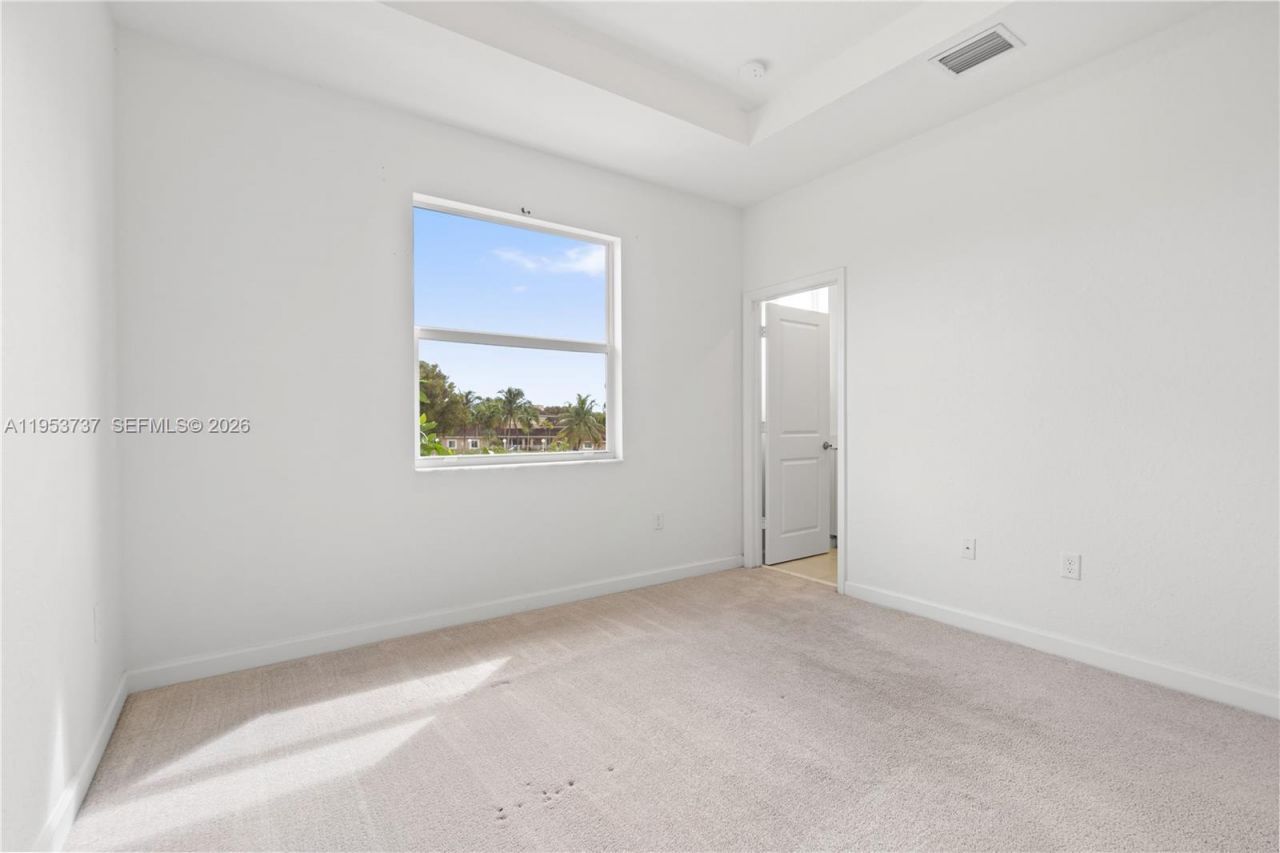 12147 NW 23rd Ct, Miami, FL 33167 Photo