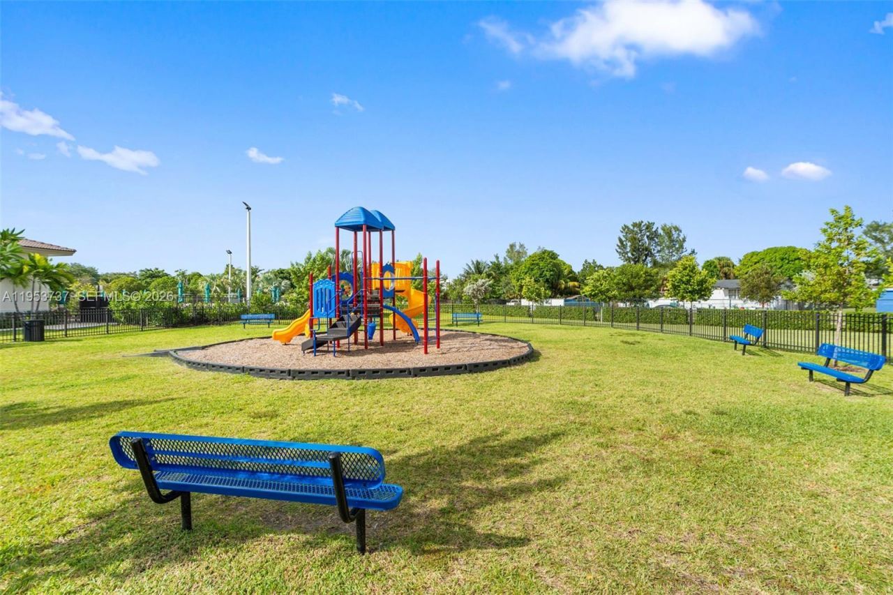 12147 NW 23rd Ct, Miami, FL 33167 Photo