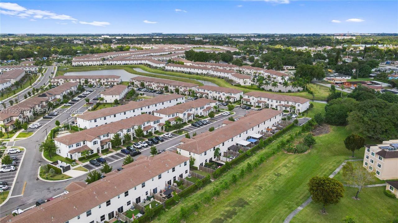 12147 NW 23rd Ct, Miami, FL 33167 Photo