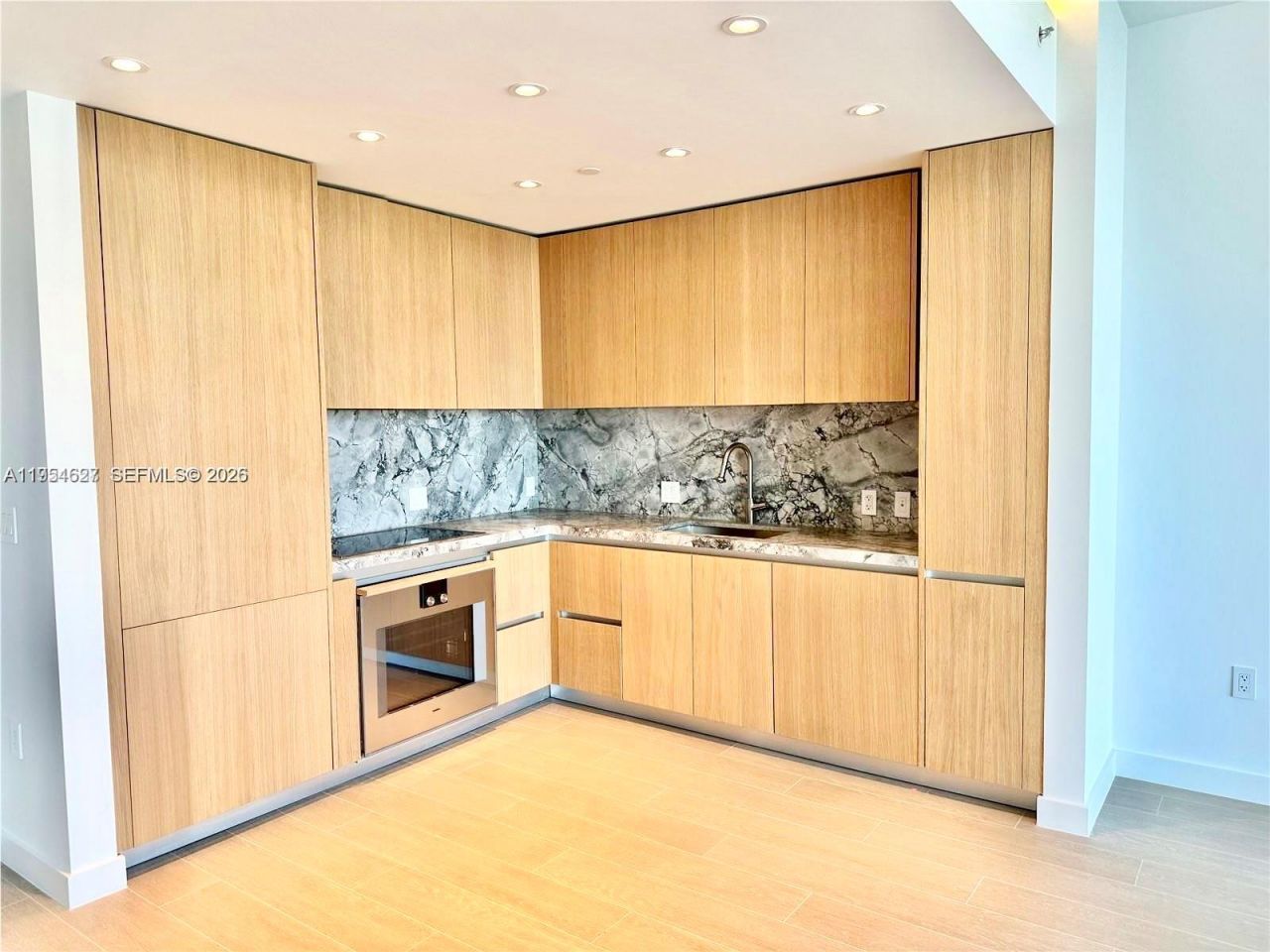 500 Alton , Unit 1208, Miami Beach, FL 33139 Photo