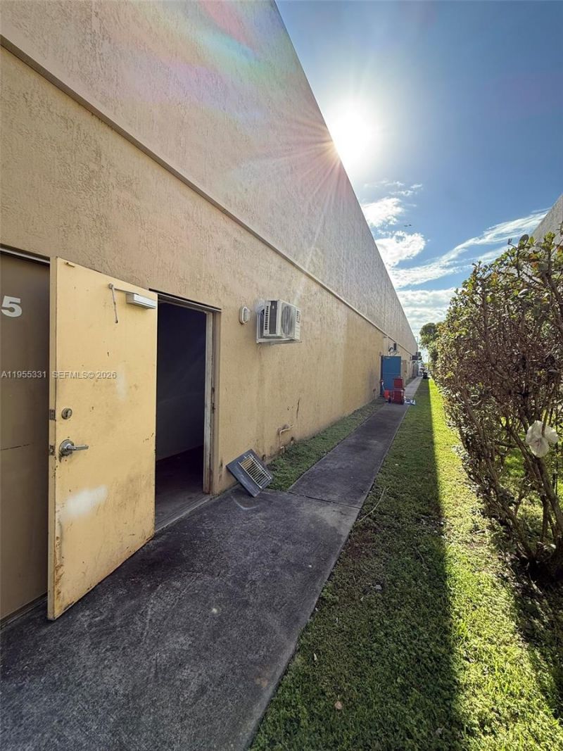 15075 SW 137th St, Unit 6, Miami, FL 33196 Photo