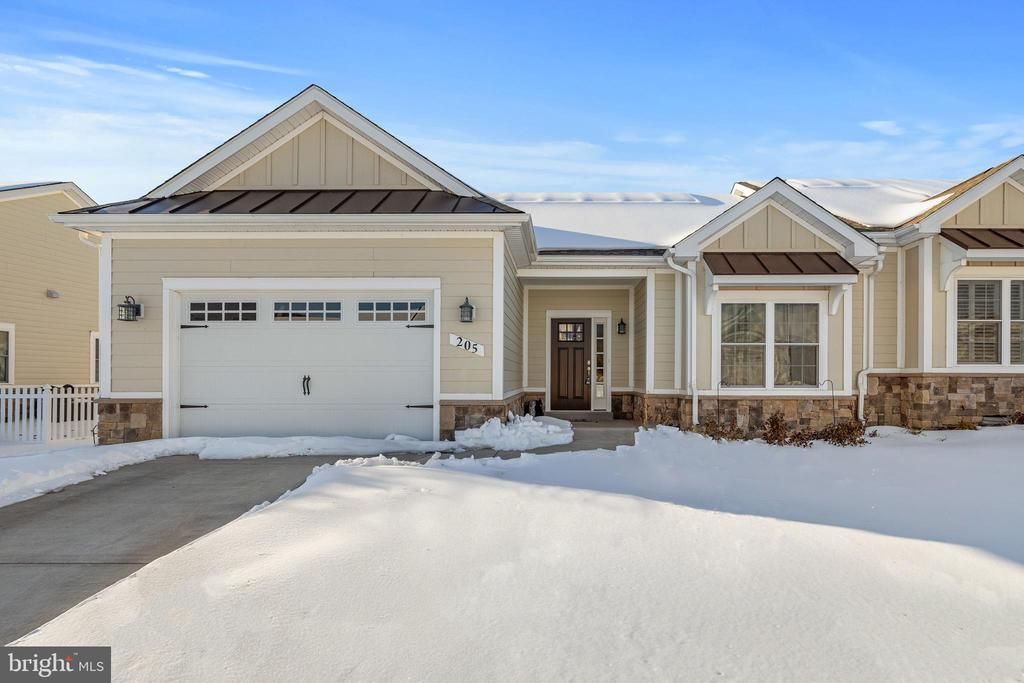 205 Grafton Court, Edinburg, VA 22824 Main Photo