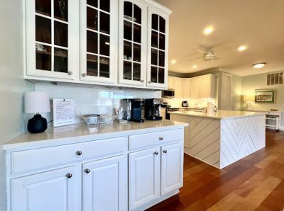 15 42nd Avenue Photo 9