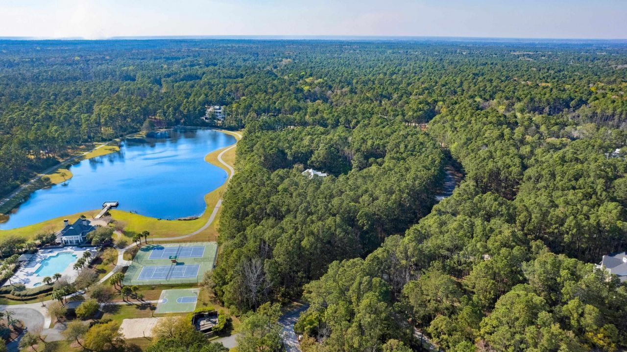 3067 Vanderbilt Blvd. Photo 9