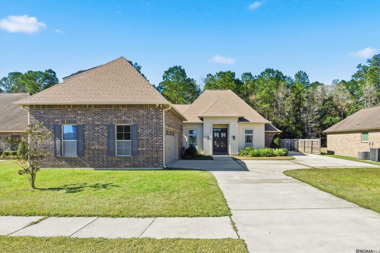 39725 Dockside Dr, Ponchatoula, LA 70454 Main Photo