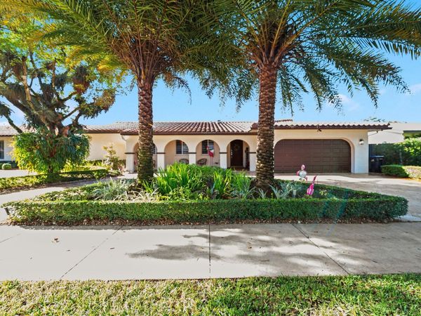 6320 Pent Pl, Miami Lakes, FL 33014