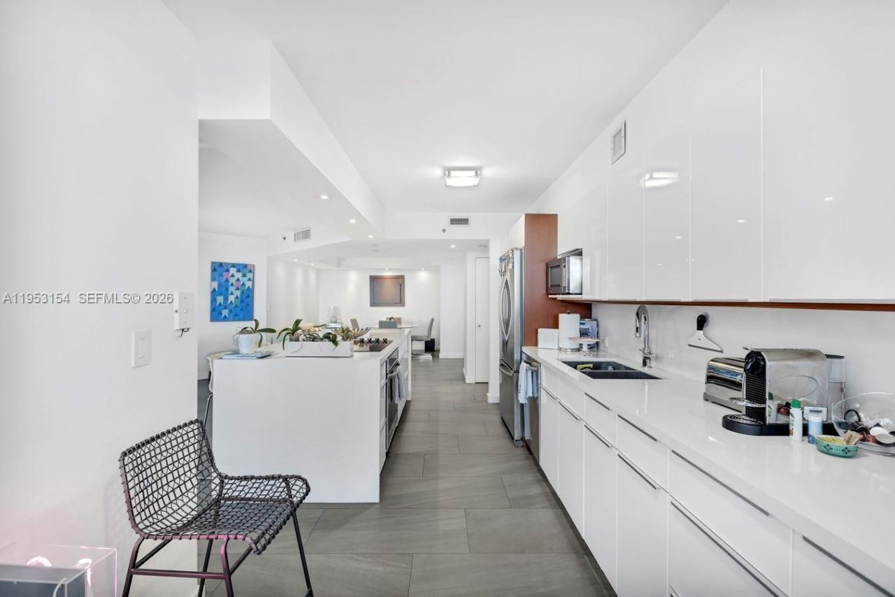 3598 Yacht Club Dr, Unit 1403, Aventura, FL 33180 Photo