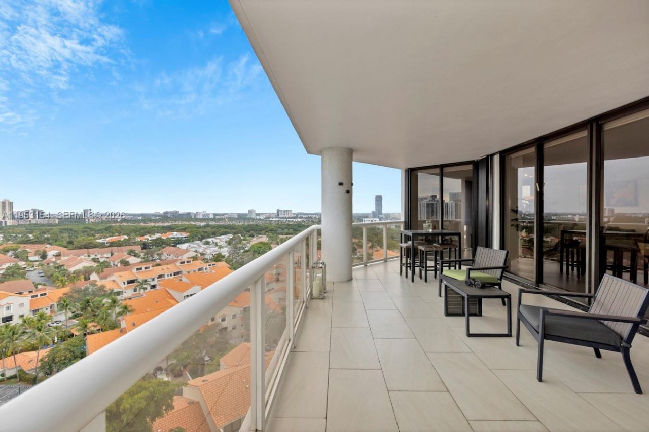 3598 Yacht Club Dr, Unit 1403, Aventura, FL 33180 Photo