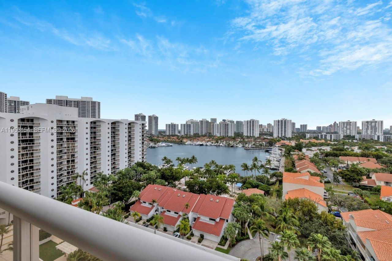 3598 Yacht Club Dr, Unit 1403, Aventura, FL 33180 Photo