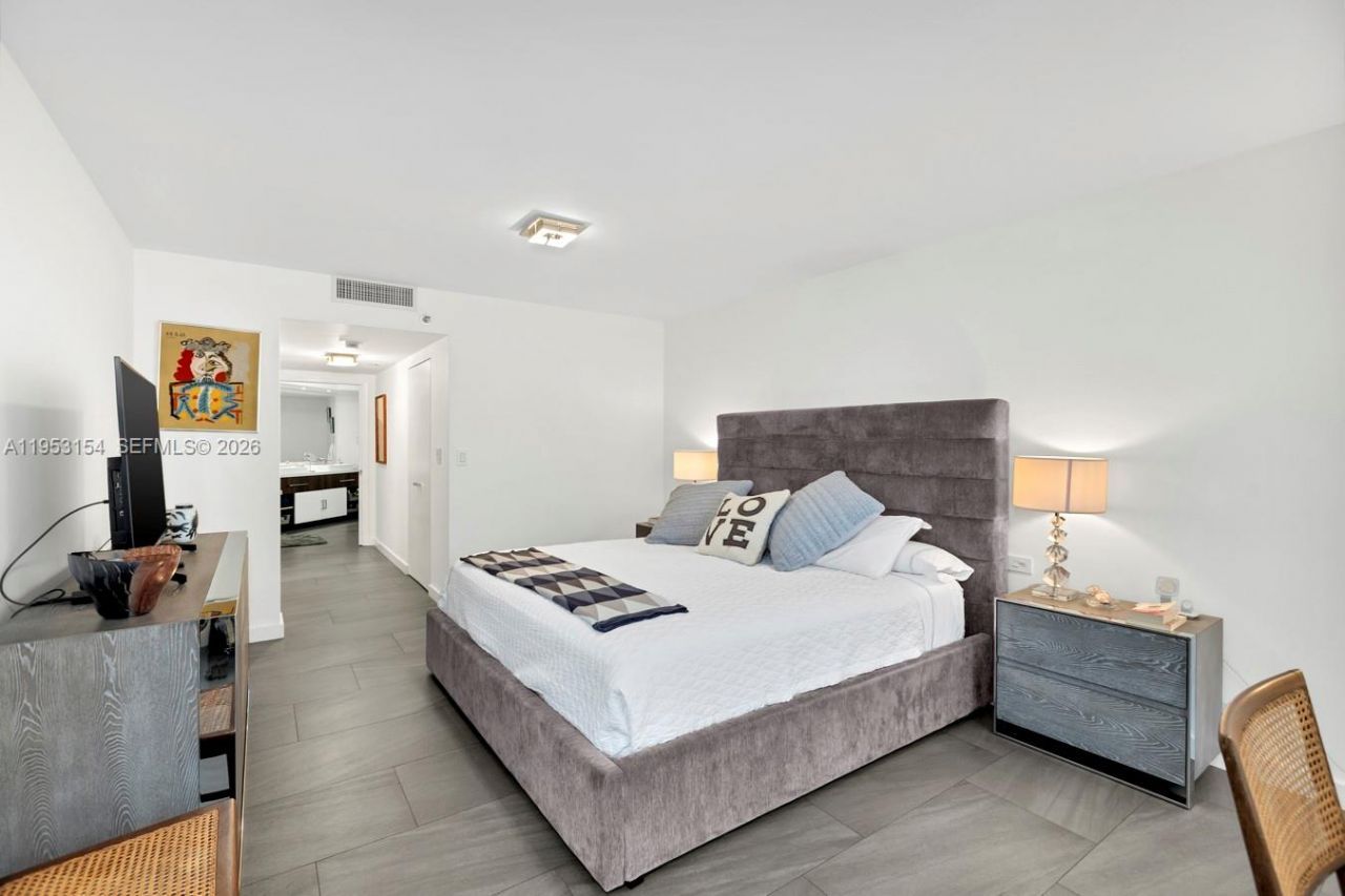 3598 Yacht Club Dr, Unit 1403, Aventura, FL 33180 Photo