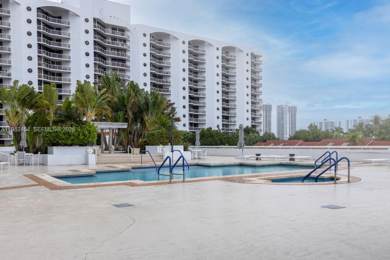 3598 Yacht Club Dr, Unit 1403, Aventura, FL 33180 Photo