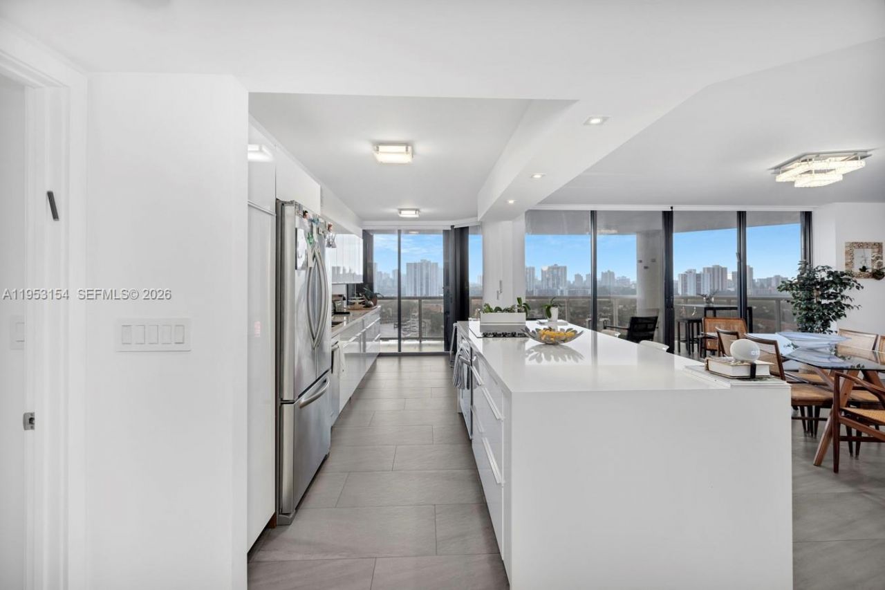 3598 Yacht Club Dr, Unit 1403, Aventura, FL 33180 Photo