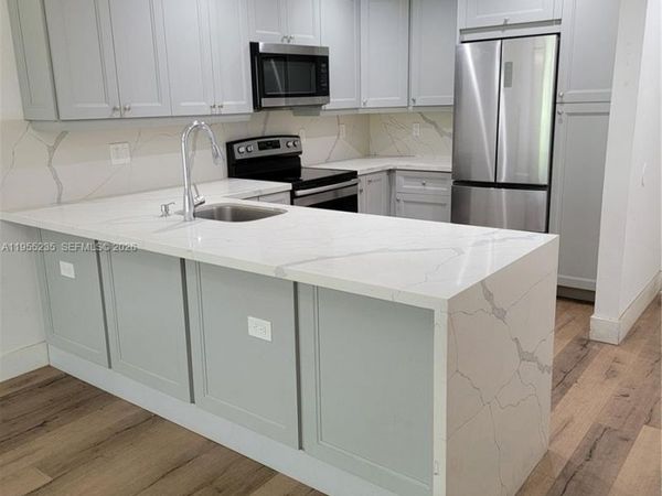 5112 NW 79th Ave, Unit 307, Doral, FL 33166