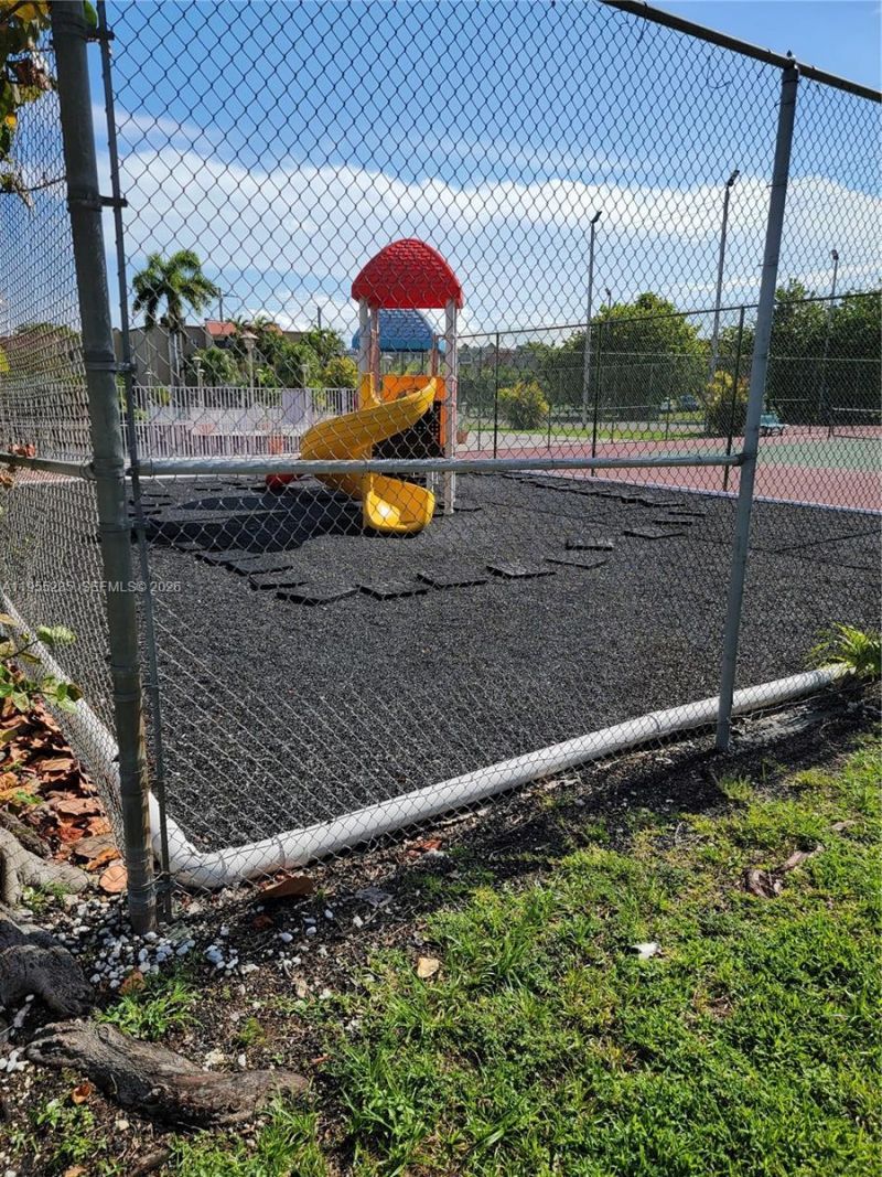 5112 NW 79th Ave, Unit 307, Doral, FL 33166 Photo