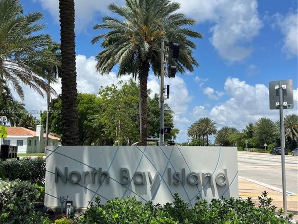 7601 Beachview Dr , North Bay Village, FL 33141