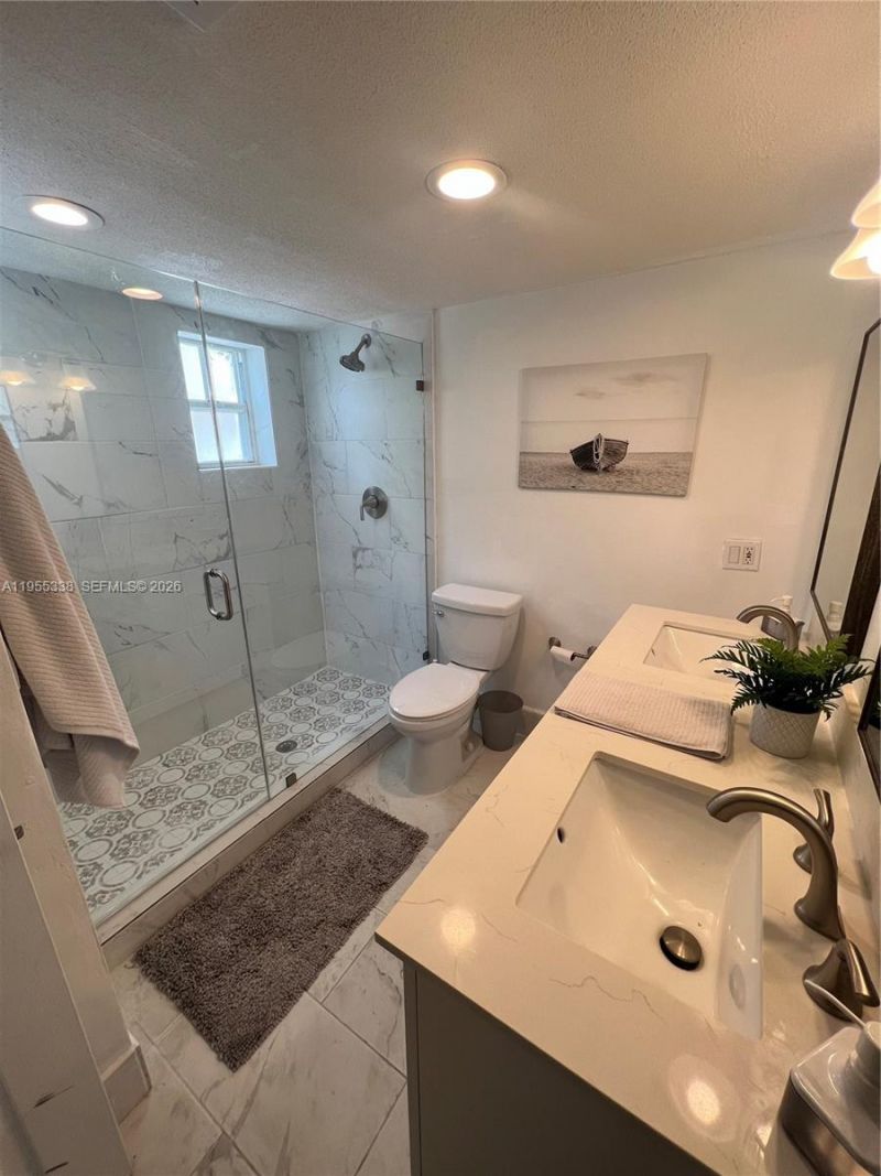 7601 Beachview Dr, North Bay Village, FL 33141 Photo