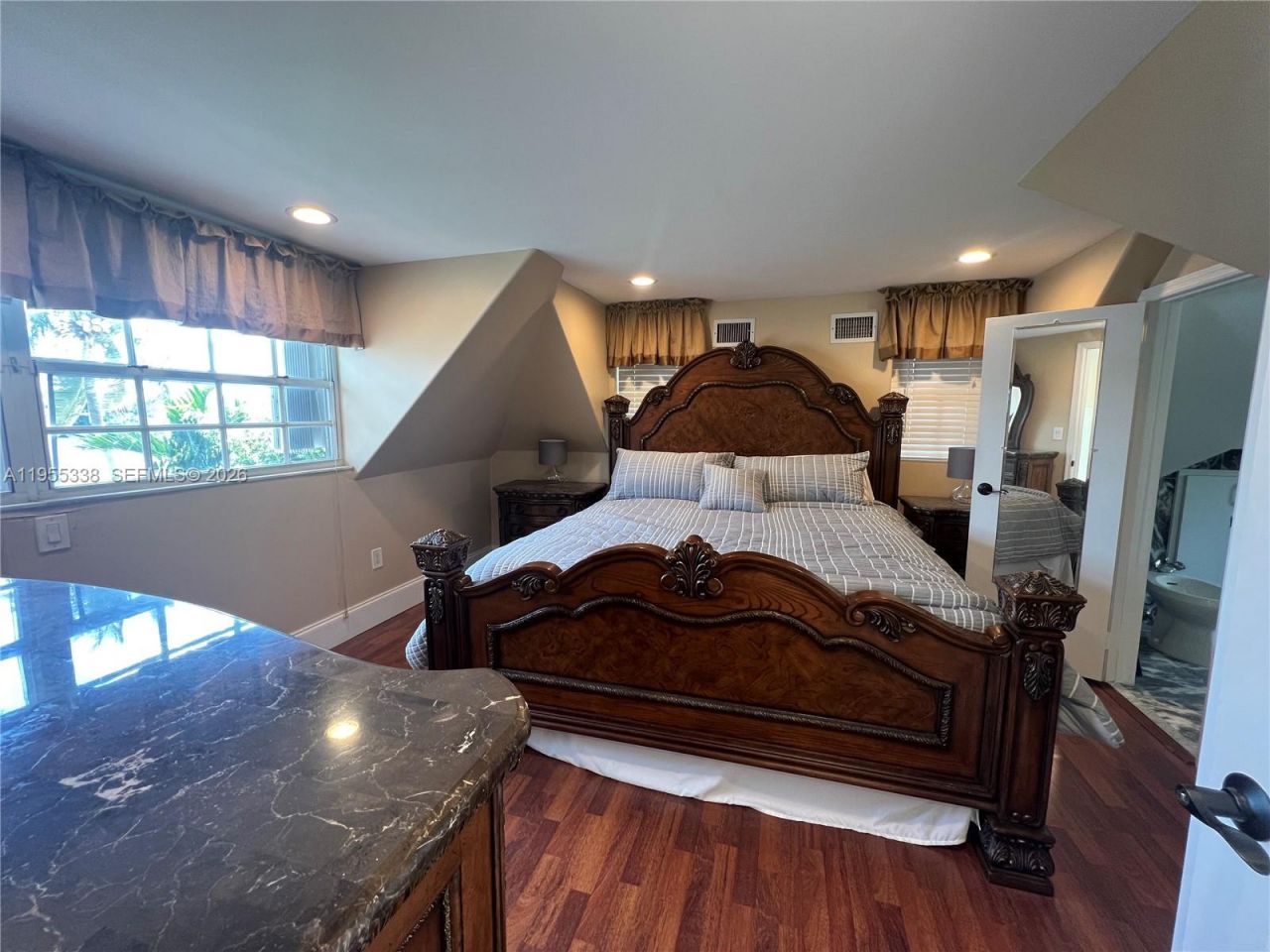 7601 Beachview Dr, North Bay Village, FL 33141 Photo