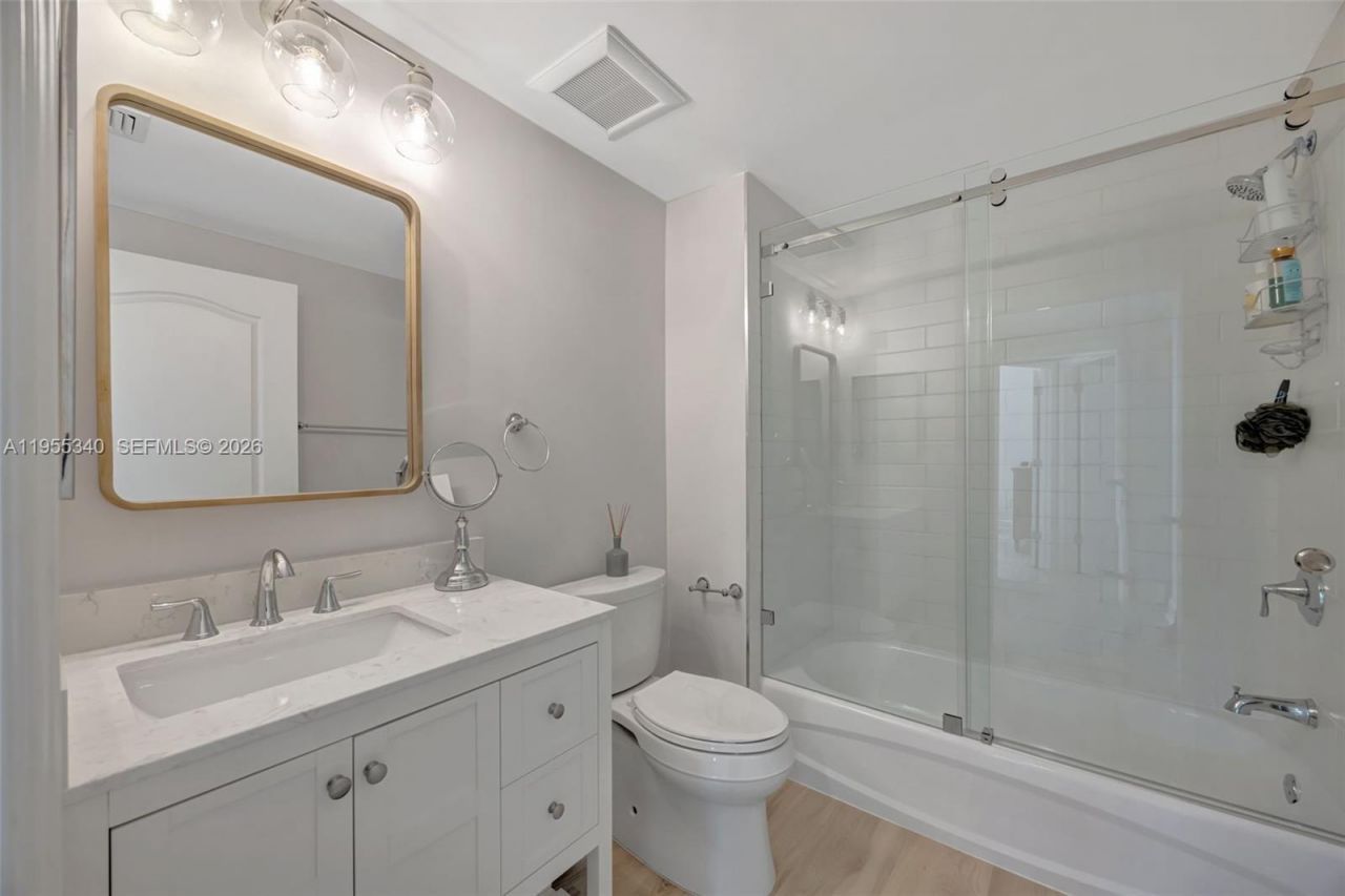 7588 SW 102nd St , Unit 203, Pinecrest, FL 33156 Photo