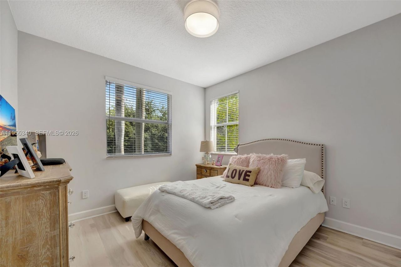 7588 SW 102nd St , Unit 203, Pinecrest, FL 33156 Photo