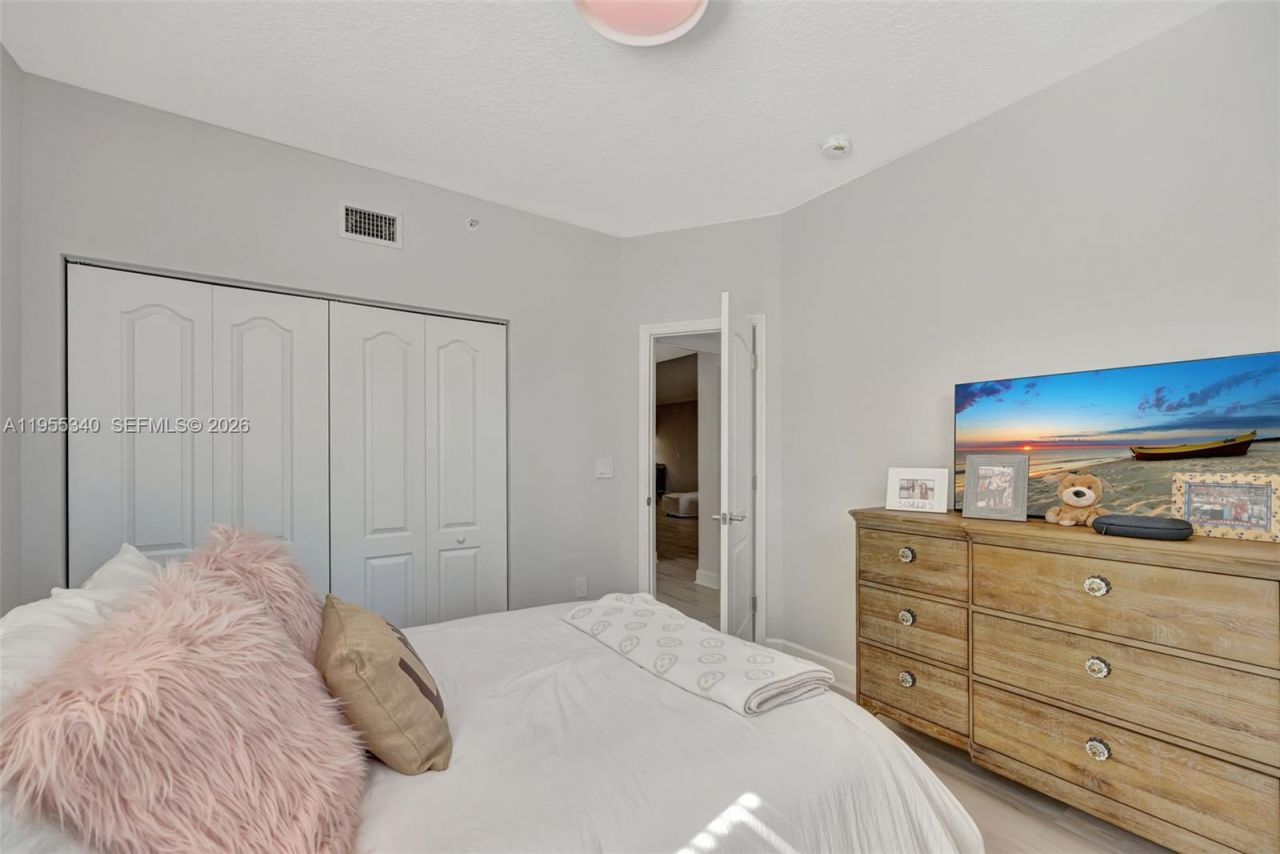 7588 SW 102nd St , Unit 203, Pinecrest, FL 33156 Photo