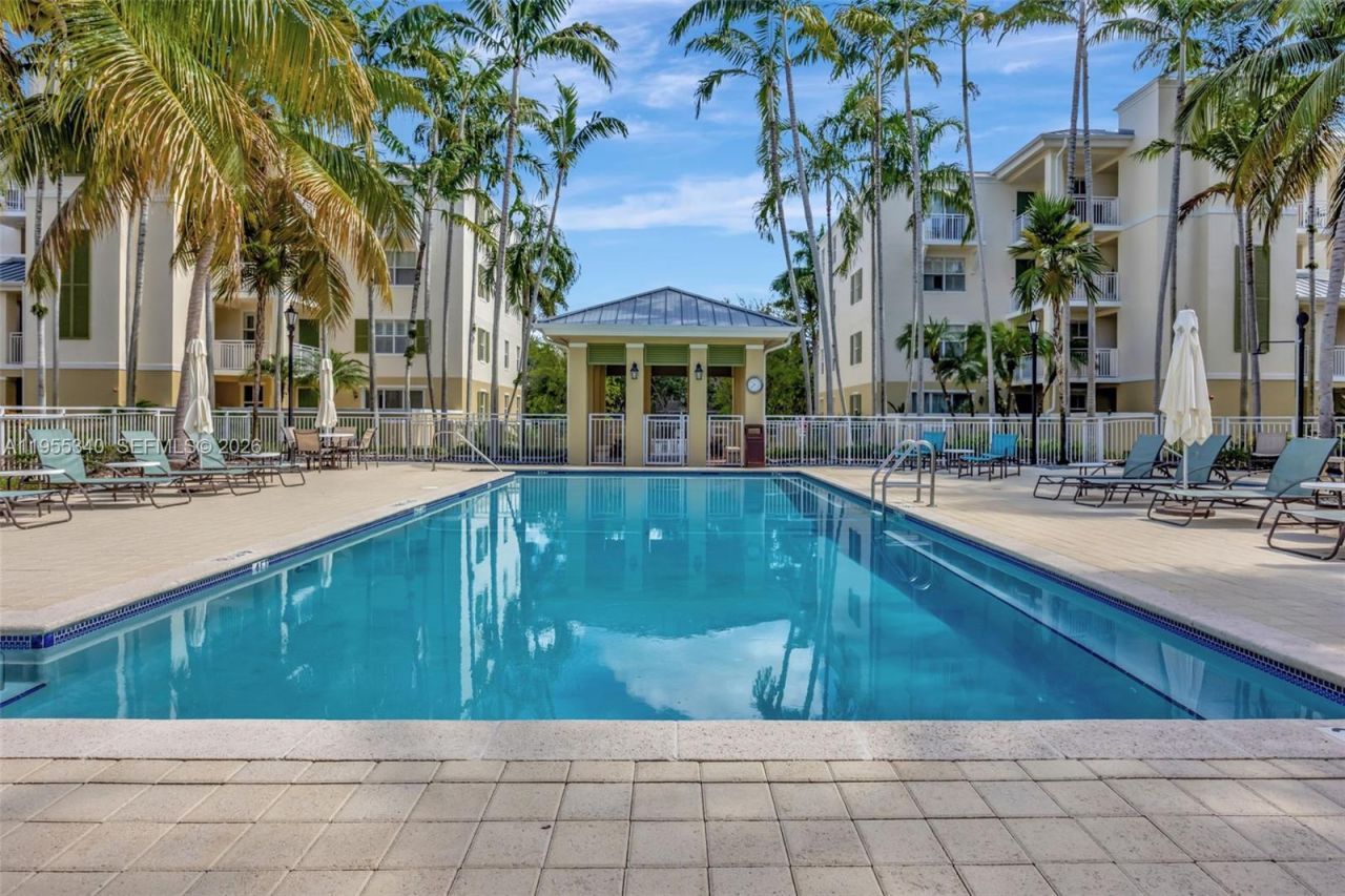 7588 SW 102nd St , Unit 203, Pinecrest, FL 33156 Photo