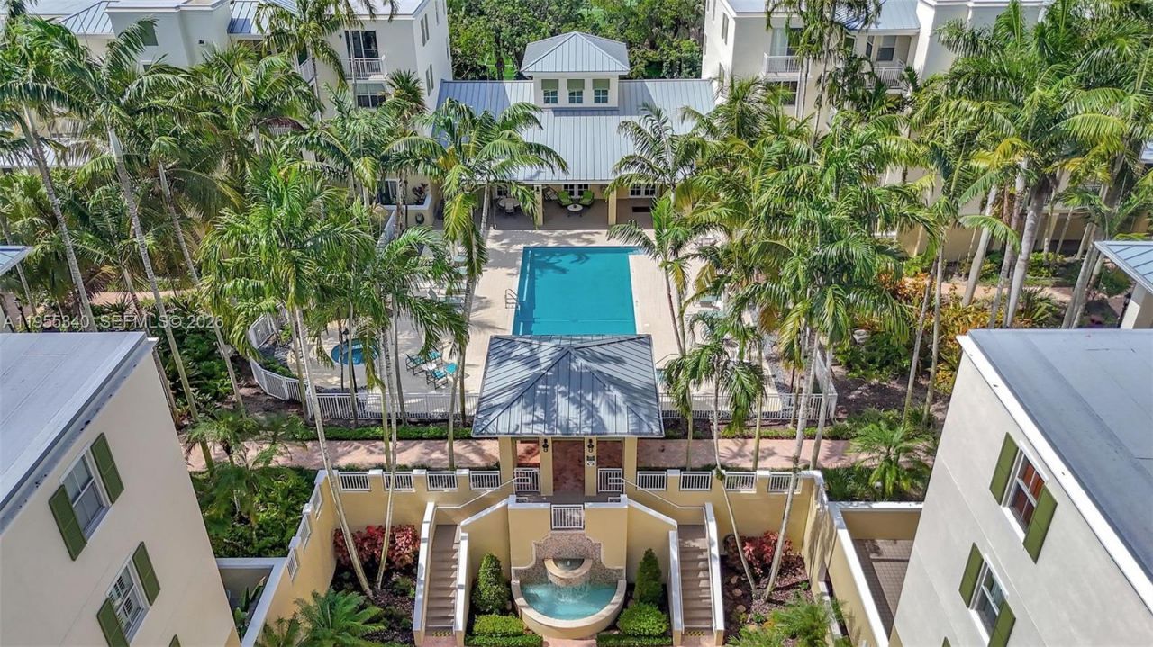 7588 SW 102nd St , Unit 203, Pinecrest, FL 33156 Photo