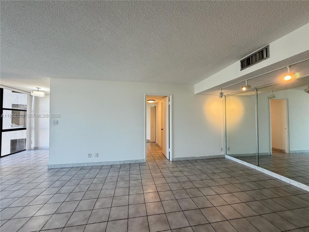 18181 NE 31st Ct, Unit 1405, Aventura, FL 33160 Photo