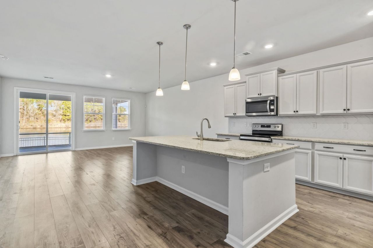 135 Atlantic Breeze Dr. Photo 6