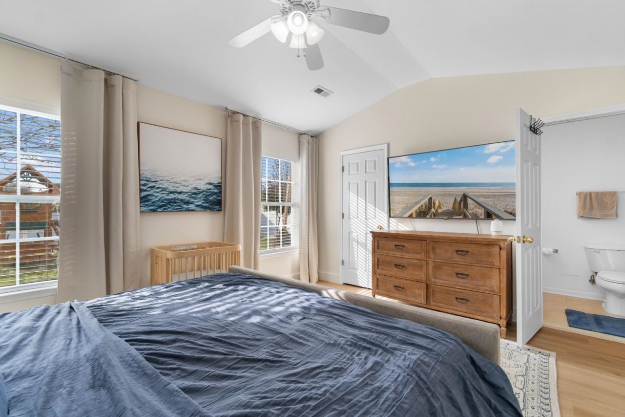 452 Palm Frond Dr. Photo 16