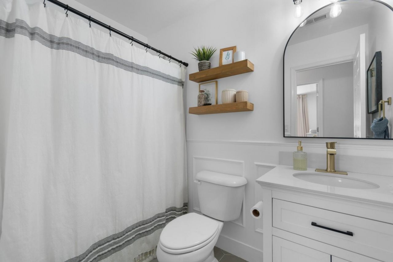 452 Palm Frond Dr. Photo 21