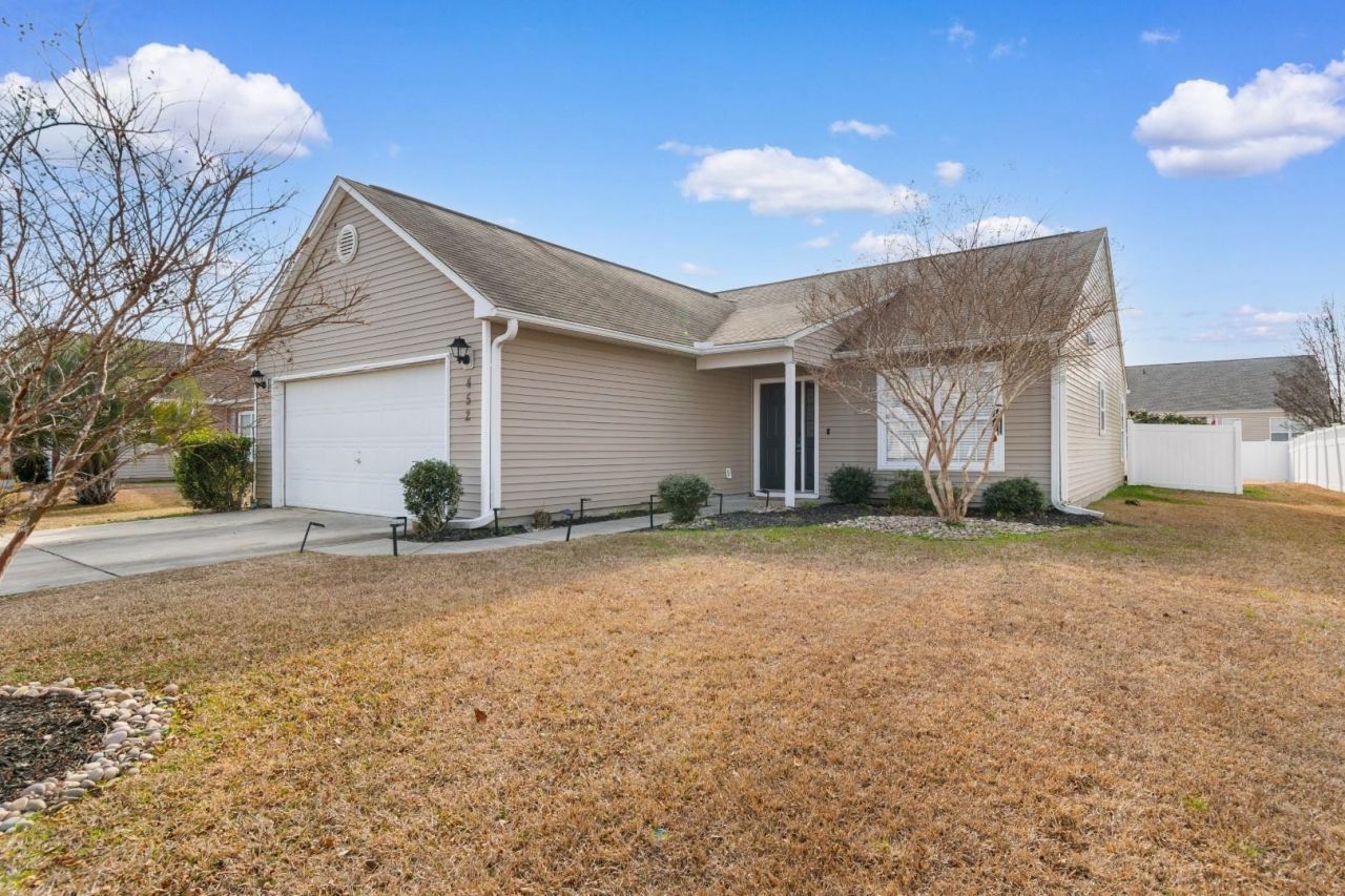 452 Palm Frond Dr. Photo 29