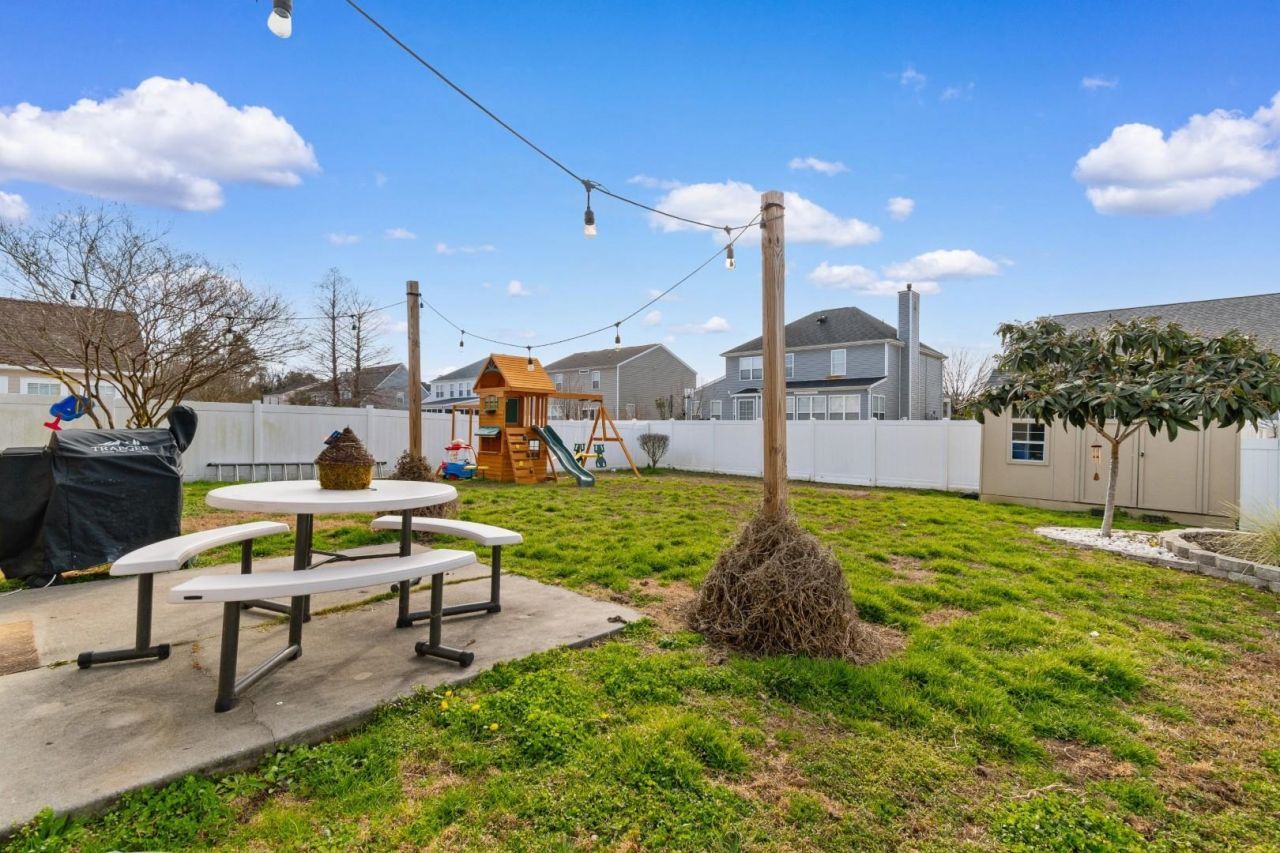 452 Palm Frond Dr. Photo 31