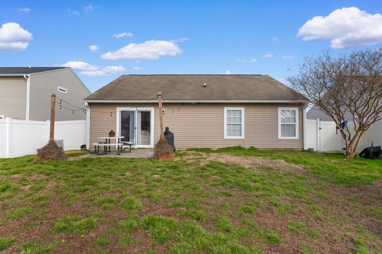 452 Palm Frond Dr. Photo 34