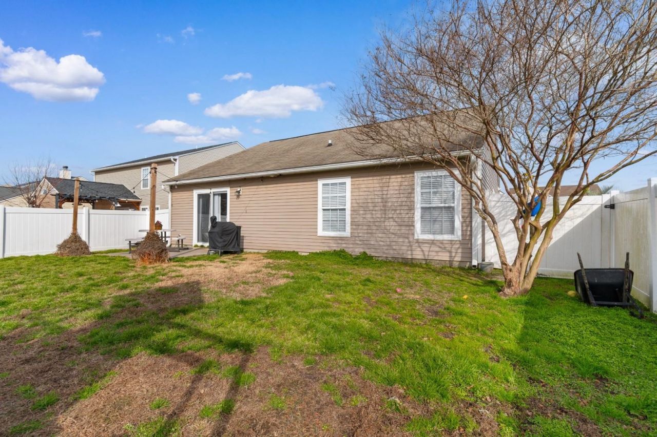 452 Palm Frond Dr. Photo 35