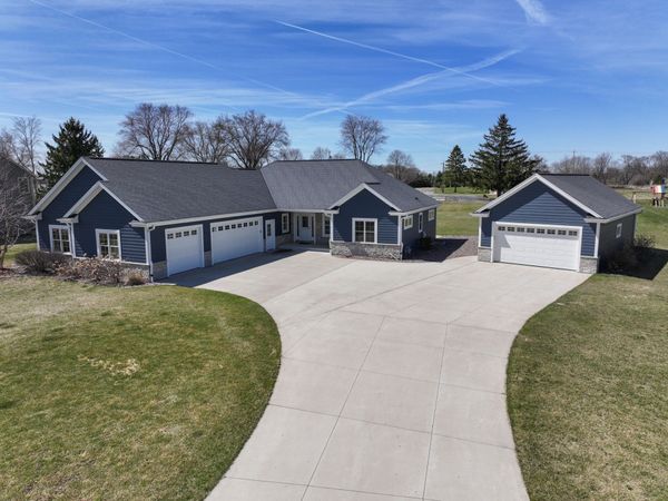 5125 Roamn Way, Addison, WI 53027