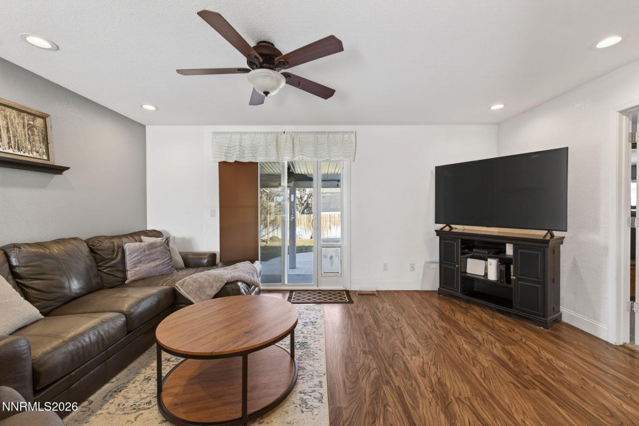 1450 Sally Lane, Gardnerville, NV 89460 Photo