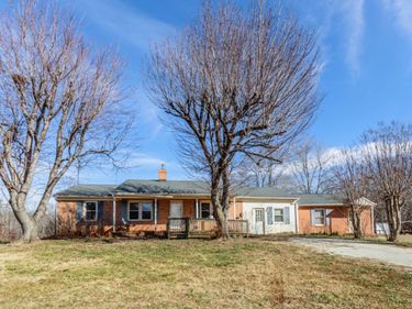 1130 Vermillion Road, Appomattox, VA 24522