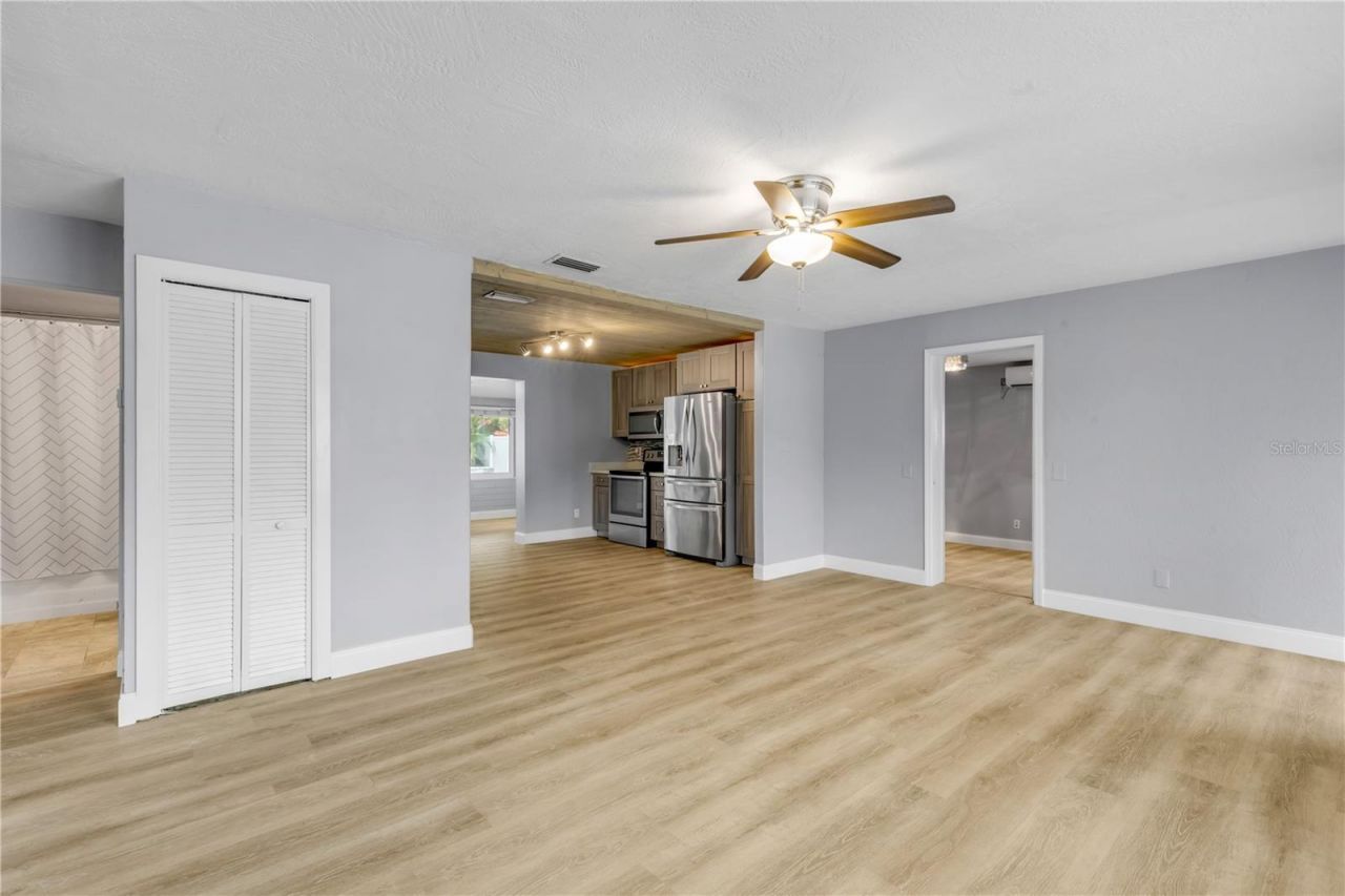 921 E 2nd Avenue, New Smyrna Beach, FL 32169 Photo