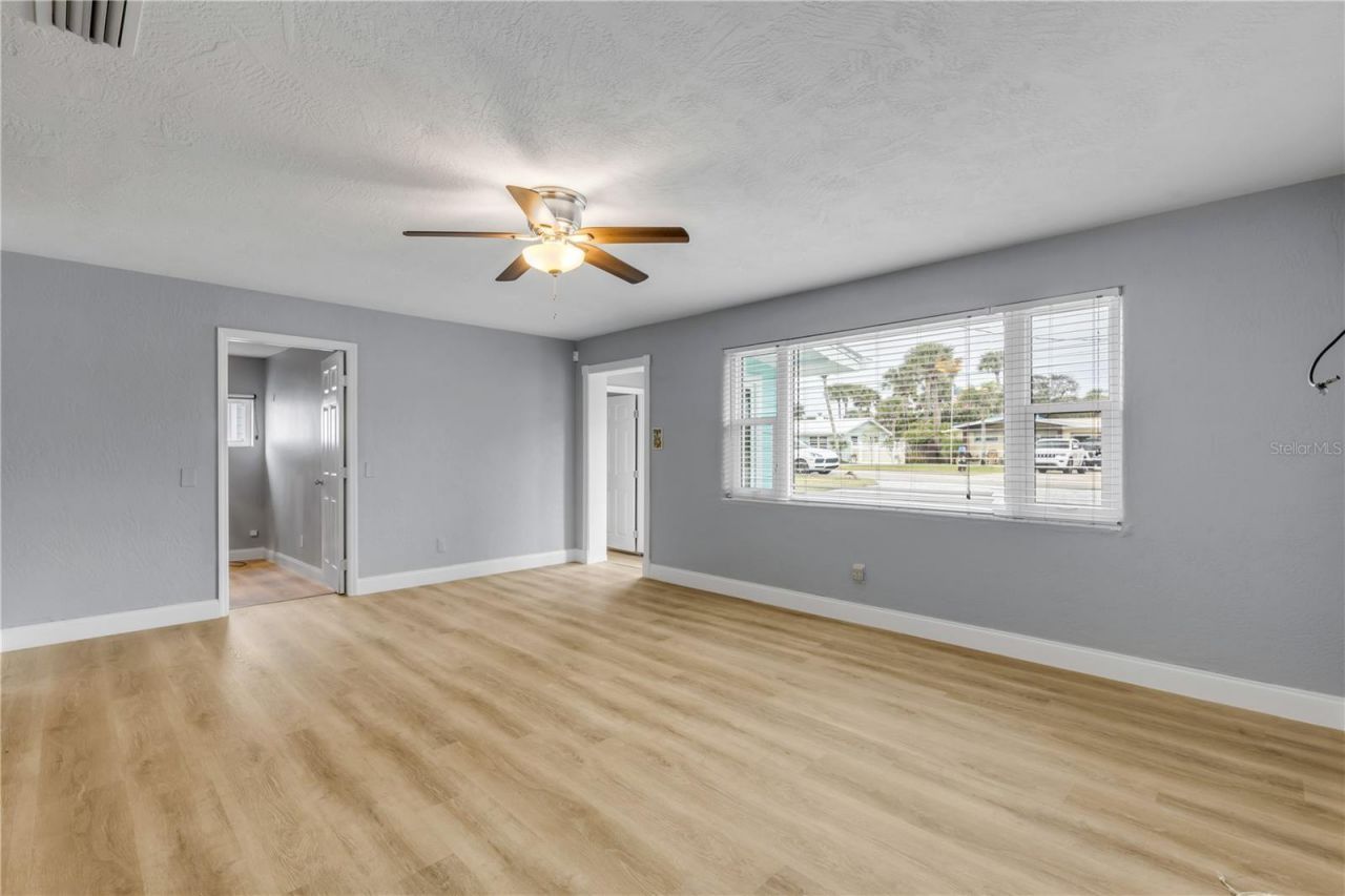 921 E 2nd Avenue, New Smyrna Beach, FL 32169 Photo