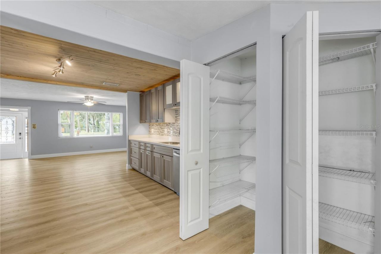 921 E 2nd Avenue, New Smyrna Beach, FL 32169 Photo